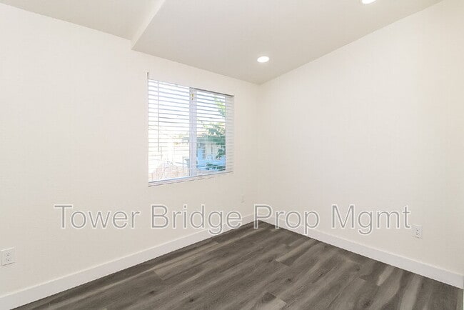 Building Photo - 3741 Jasmine St