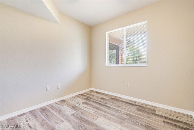 Building Photo - 6321 Aragon Way