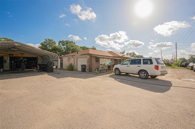 Building Photo - 13010 Cypress North Houston Rd