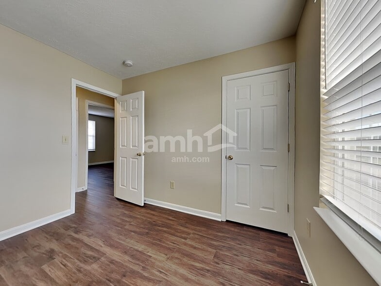 Building Photo - 7 Grouse Dr