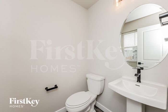 Building Photo - 10153 Luneth Dr