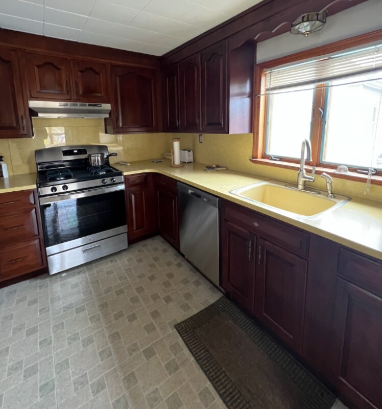 Building Photo - 416 Front St