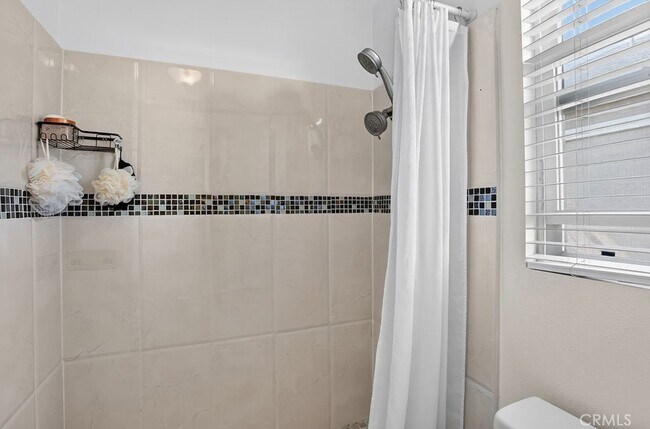 Building Photo - 34 Rue Du Chateau