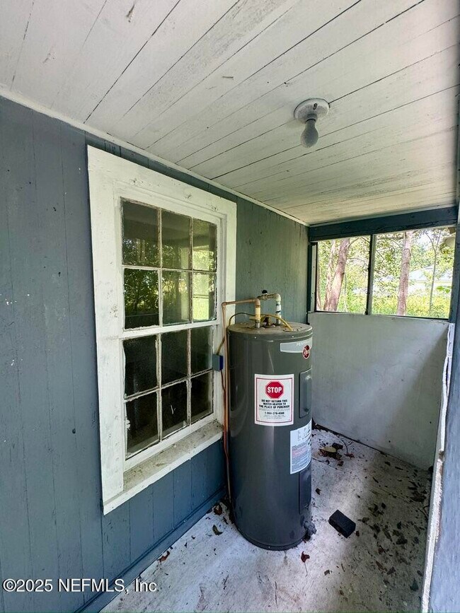 Building Photo - 1760 Audubon St