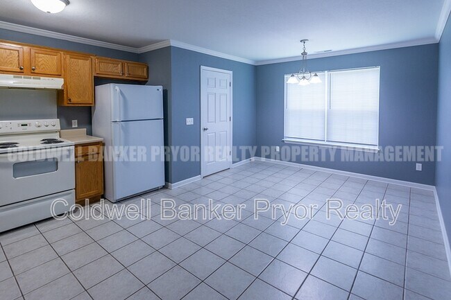Building Photo - 8147 Karr St