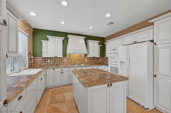 Building Photo - 11821 Luna Del Mar Ln