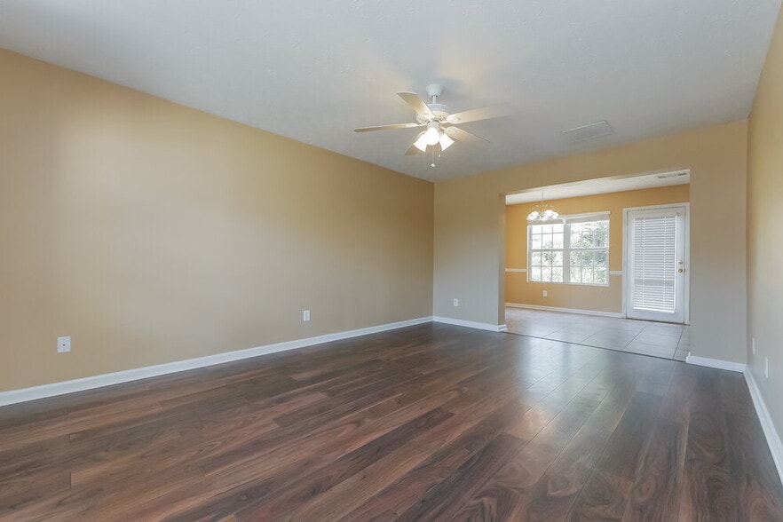 Building Photo - 4115 Mission Way