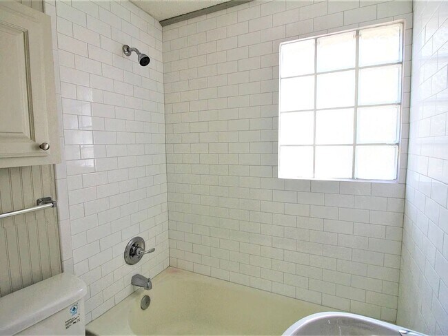 Building Photo - 2216 30th St