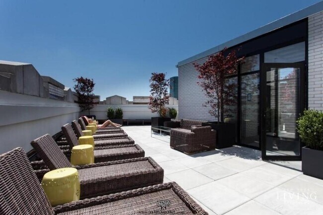 Building Photo - 4 bedroom in NEW YORK NY 10038