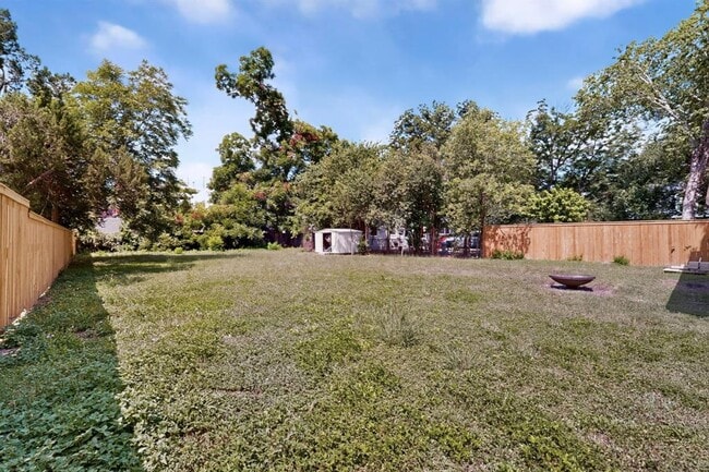 Building Photo - 4711 Alf Ave