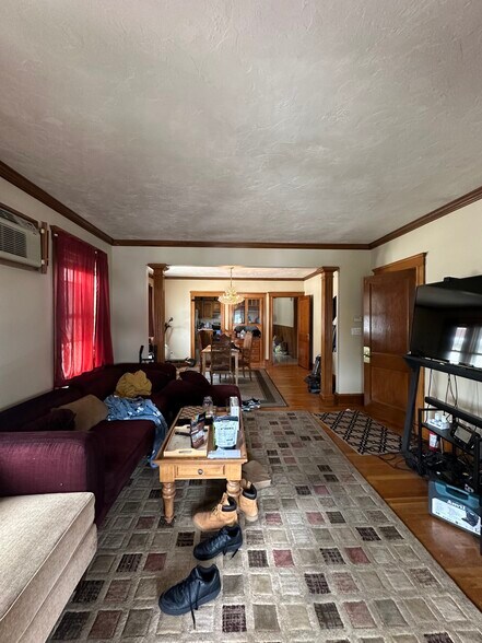 Primary Photo - 266 Market St