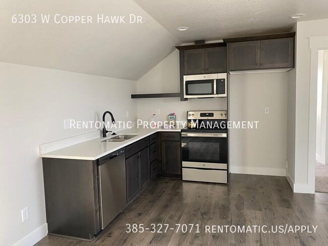 Building Photo - 6303 W Copper Hawk Dr