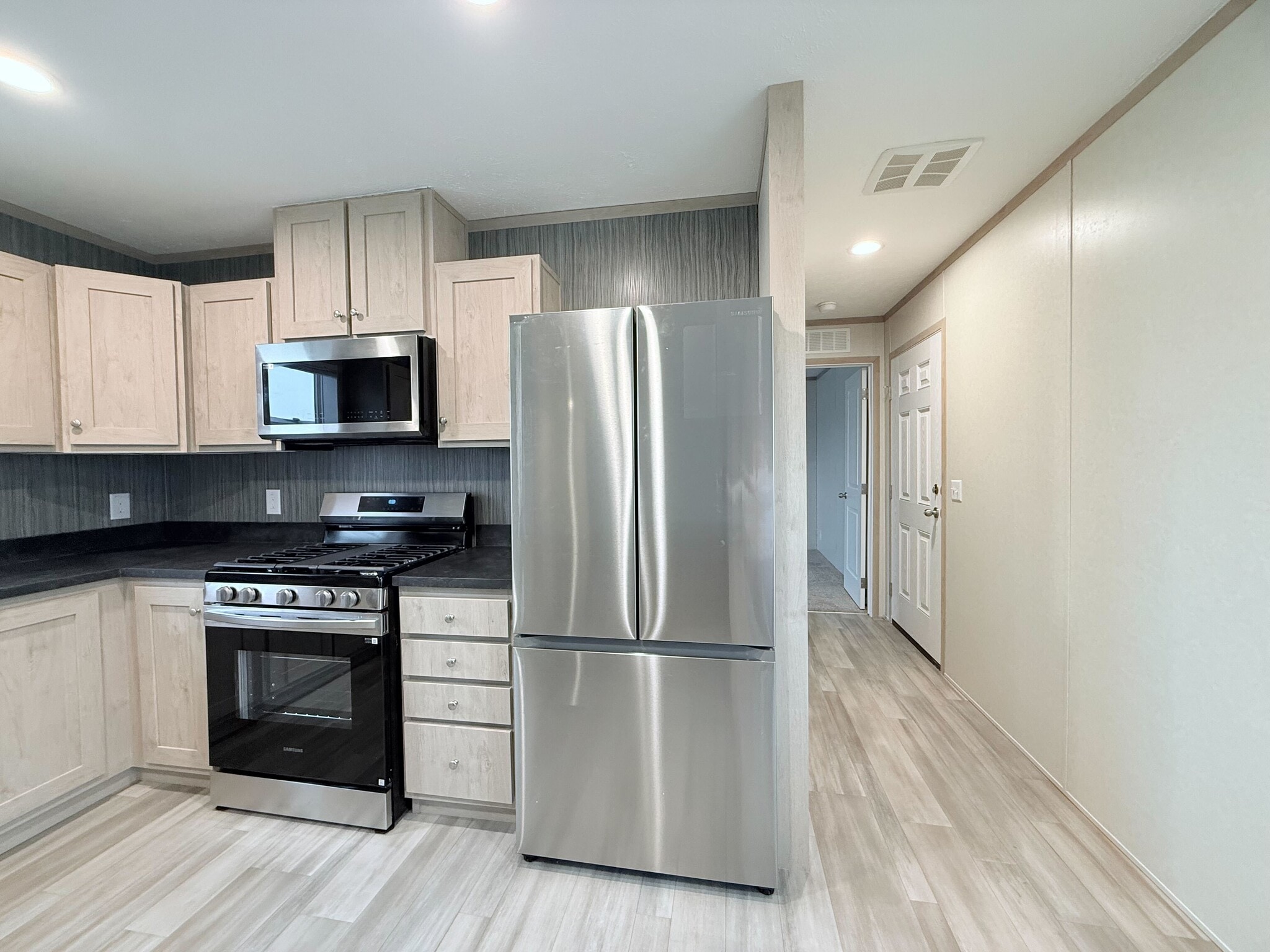 Building Photo - 29669 Danbury Ct