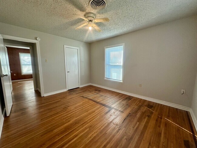 Building Photo - 2612 Alice Ave