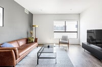 Building Photo - 409 Hayworth Ave