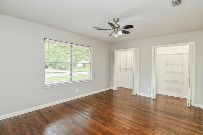 Building Photo - 4502 Sanford Rd