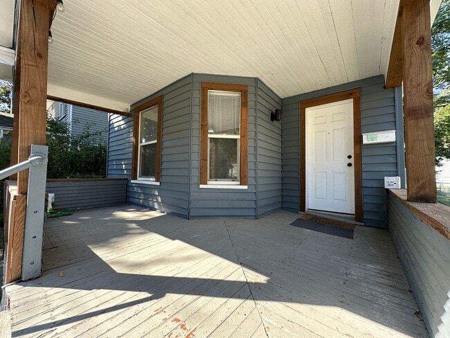 Building Photo - 443 Barth Ave SE