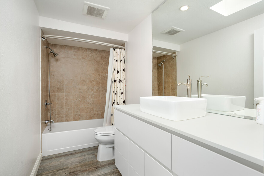 Building Photo - 4435 Alla Rd