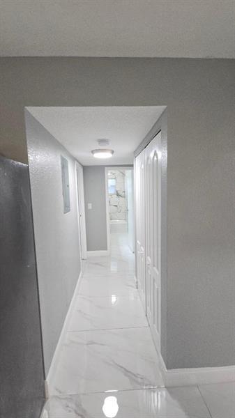 Building Photo - 3000 Riverside Dr