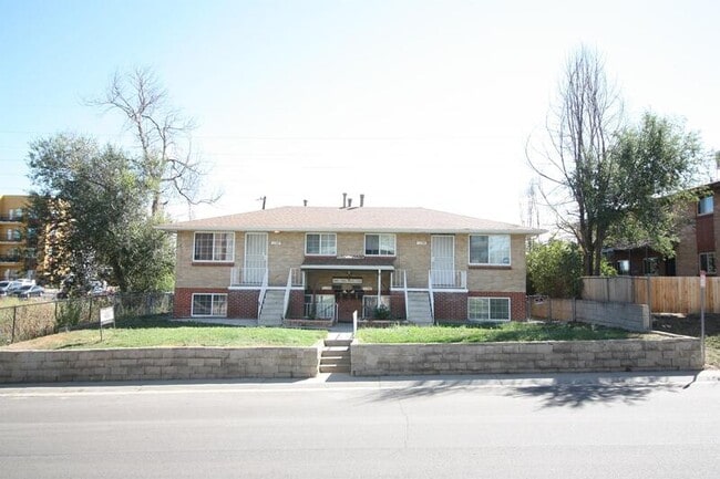 Building Photo - 1156 S Quivas St