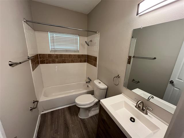 Building Photo - 718 E Daugherty Dr