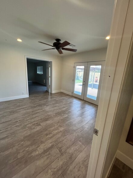 Flex Room adjacent to Primary Suite - great for office/nursery/gym - 8226 E Mitchell Dr