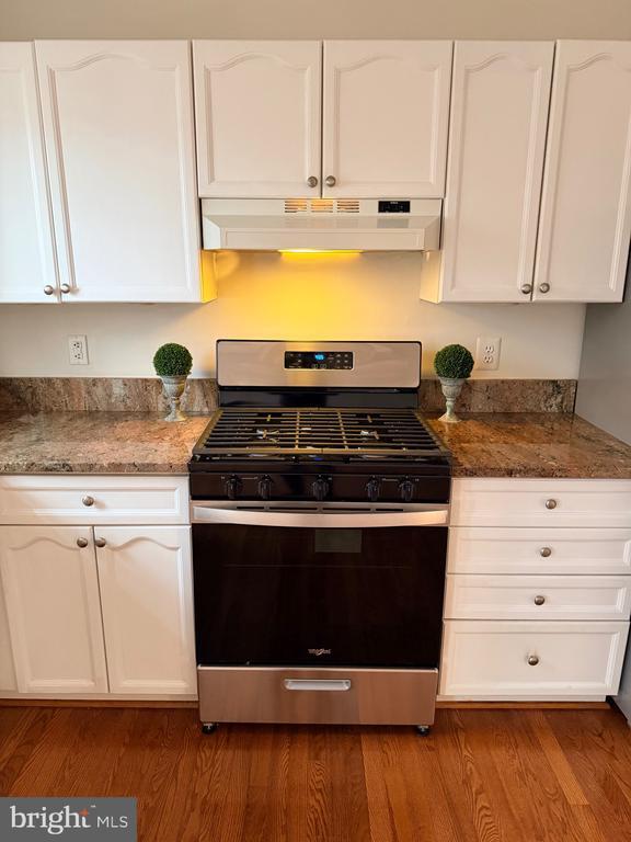 Building Photo - 46754 Woodmint Terrace