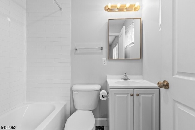 Building Photo - 19 Shaw Ave