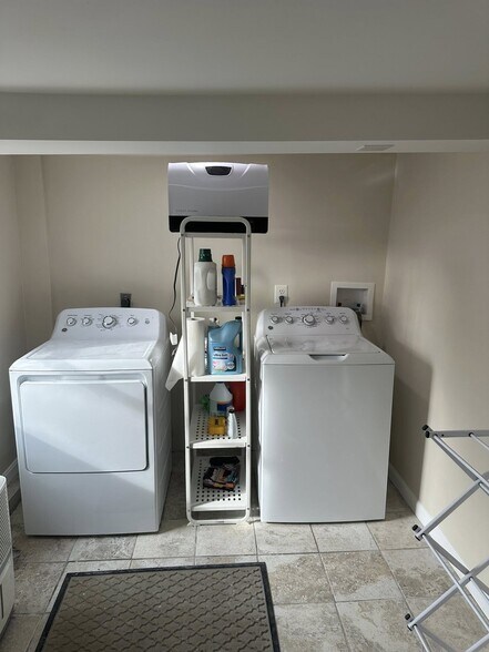 laundry - 4520 4th St NW