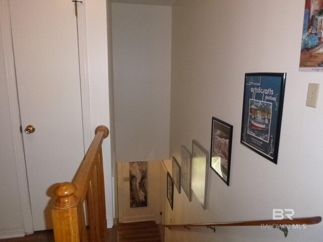 Building Photo - 19307 Scenic Hwy 98