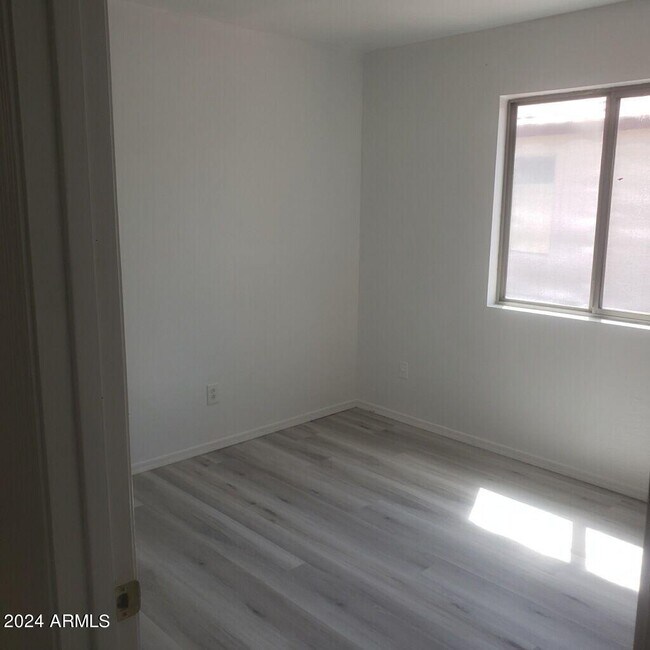 Building Photo - 14911 W Acapulco Ln