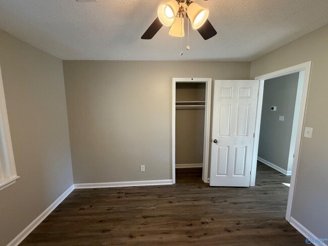 Building Photo - 117 Lucille Dr SW