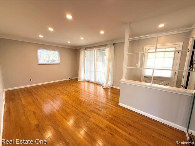 Building Photo - 7627 Rosemary St