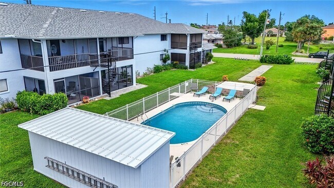 Building Photo - 1203 SW 48th Terrace