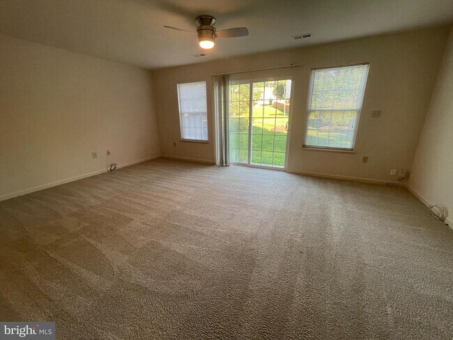 Building Photo - 60 Belladonna Ln