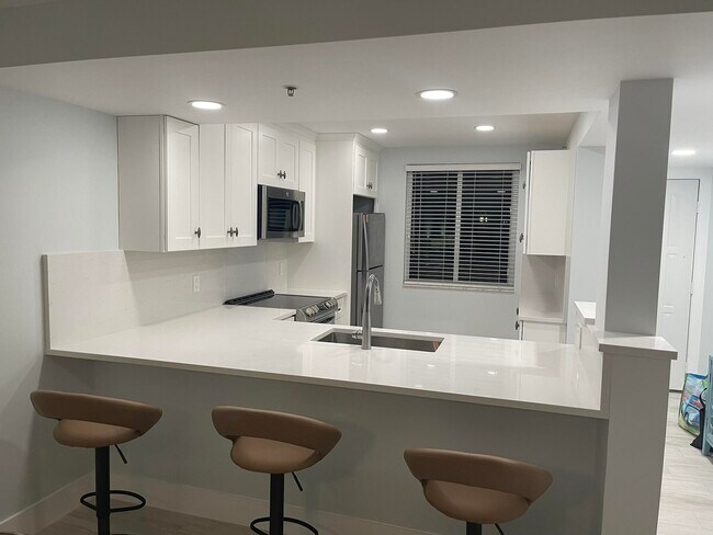 Building Photo - 401 S Seas Dr