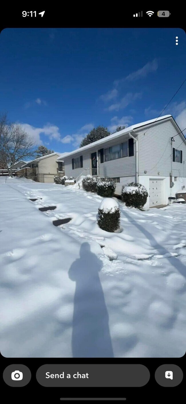 Primary Photo - 1208 Pickwick Rd