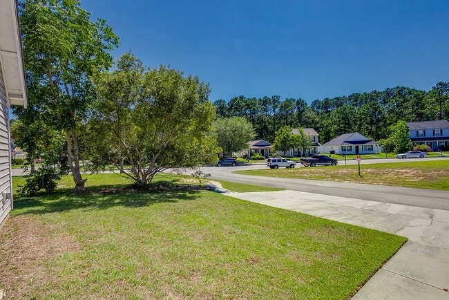 Building Photo - Unique 4BR Home with Private Upstairs Suite & Kitchenette in Georgetown