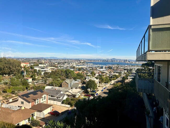 Building Photo - La Playa home with spectacular harbor and ...