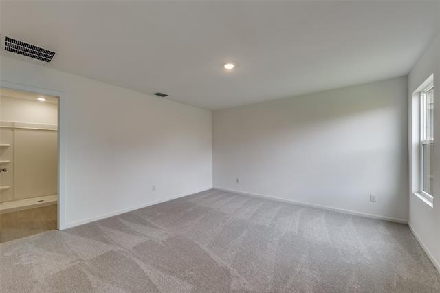 Building Photo - 827 Madrono Dr
