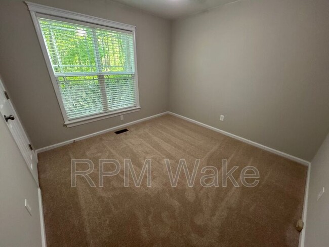 Building Photo - 4200 Willowdale Ct