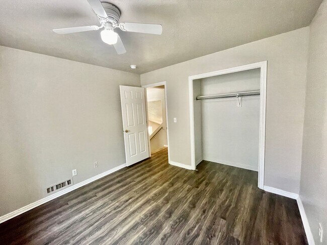 Building Photo - 908 W 180 S