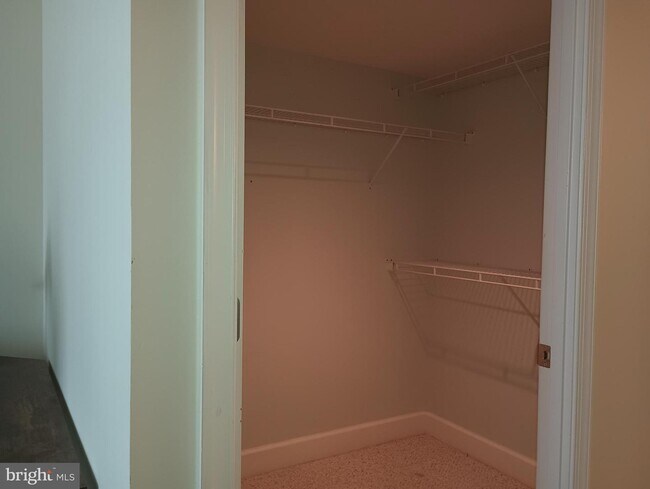 Building Photo - 11800 Sunset Hills Rd