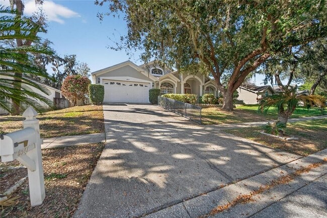 Building Photo - 4517 Oak River Cir