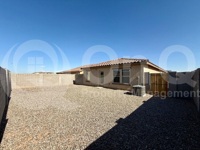 Building Photo - 1036 W Verde Ln