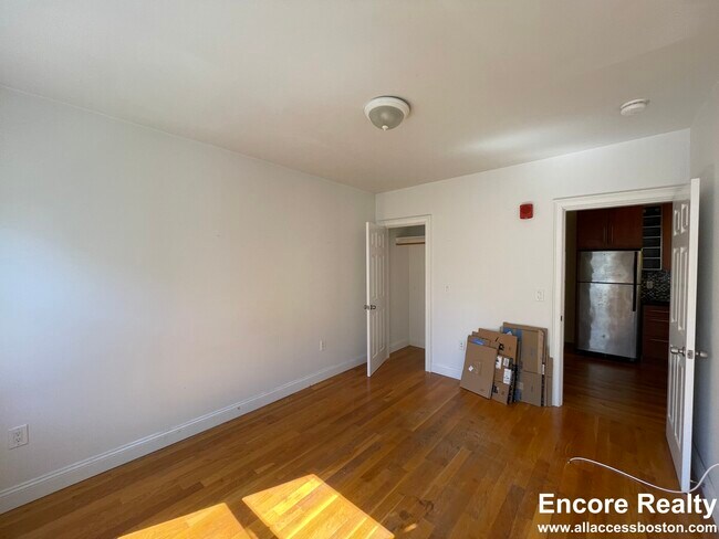 Building Photo - 11 Peterborough St