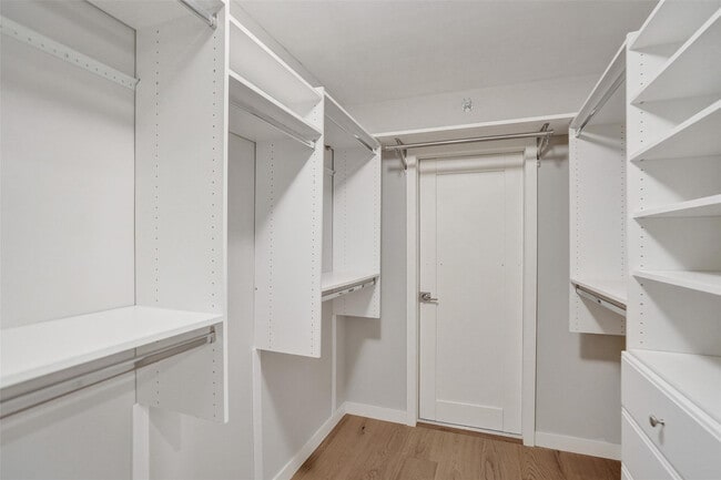 Building Photo - 5200 N Ocean Blvd