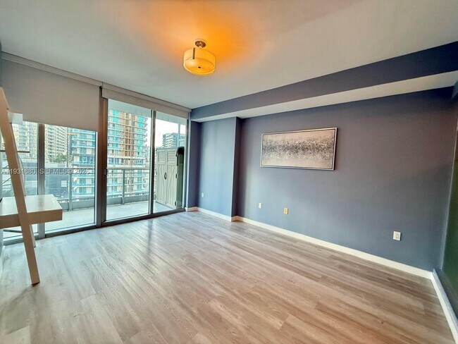 Building Photo - 92 SW 3rd St