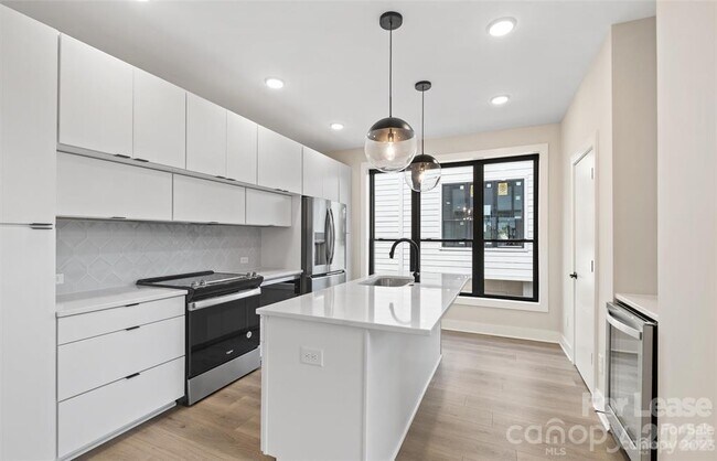 Building Photo - 4523 Radler Ct