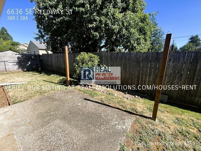 Building Photo - 6636 SE Reedway St